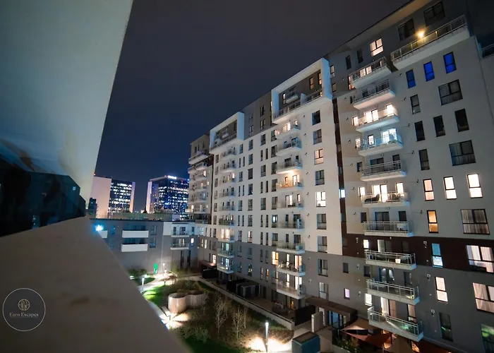 Two-Bedroom Apartment With Wraparound Balcony Near Pipera Metro Bucureşti